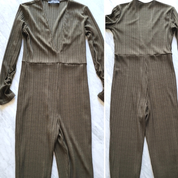 AKIRA Pants - Akira Green Jumpsuit Curious About Ya Ruched Green Small